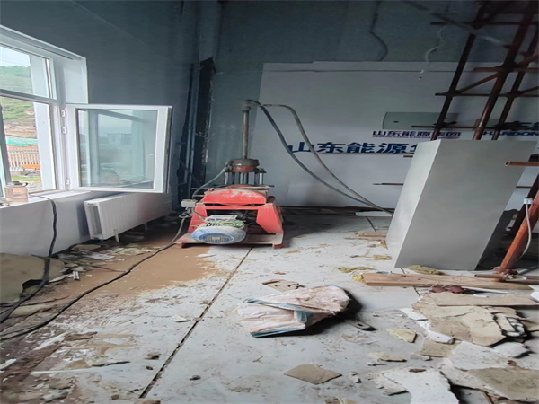 平乐地基基础下沉墙体裂缝加固注浆顶升施工