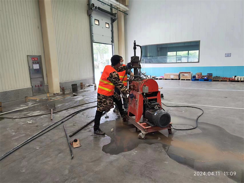 平乐厂房地面下沉塌陷注浆加固施工